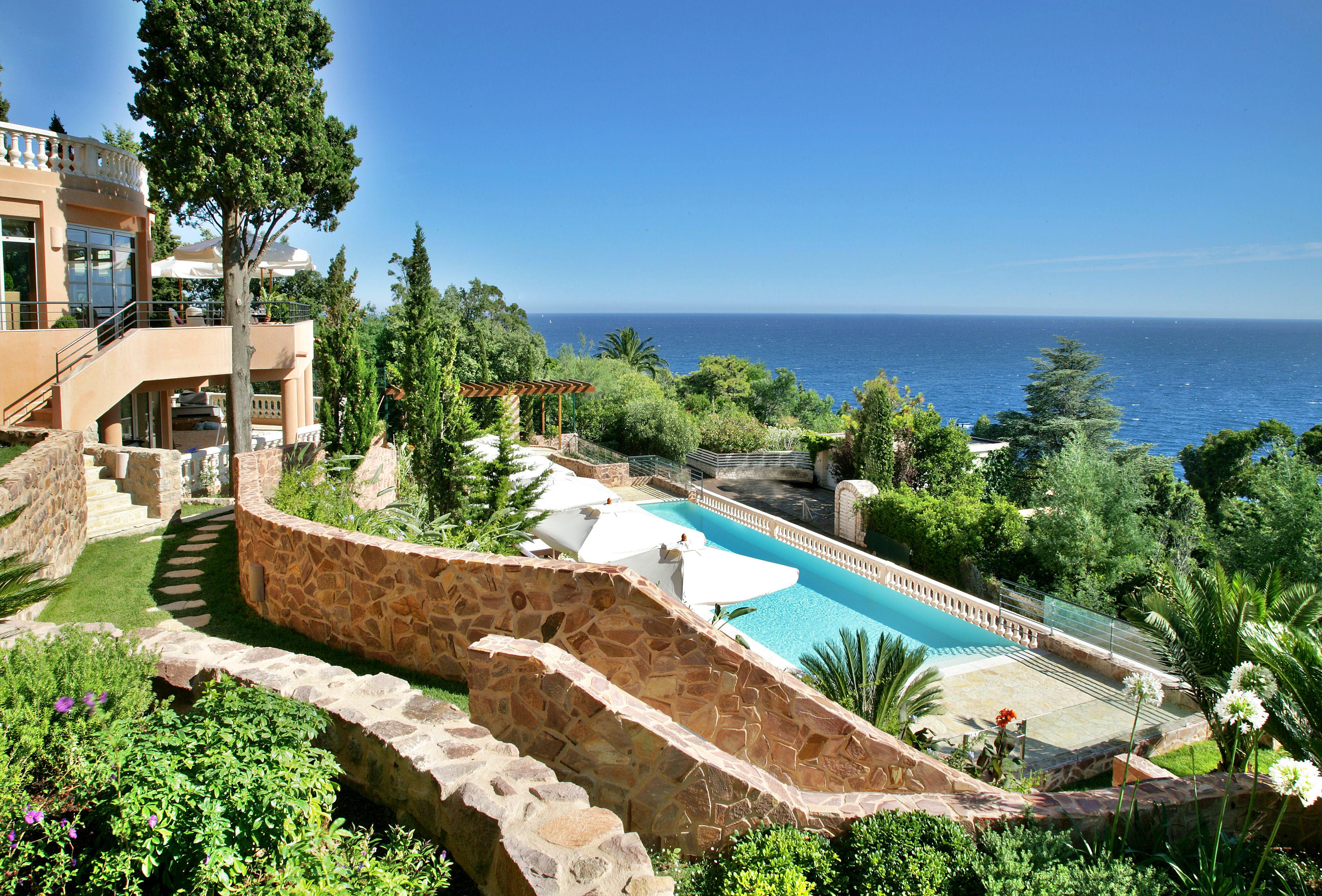 Tiara Yaktsa Côte d’Azur Hotel Theoule-sur-Mer Bagian luar foto