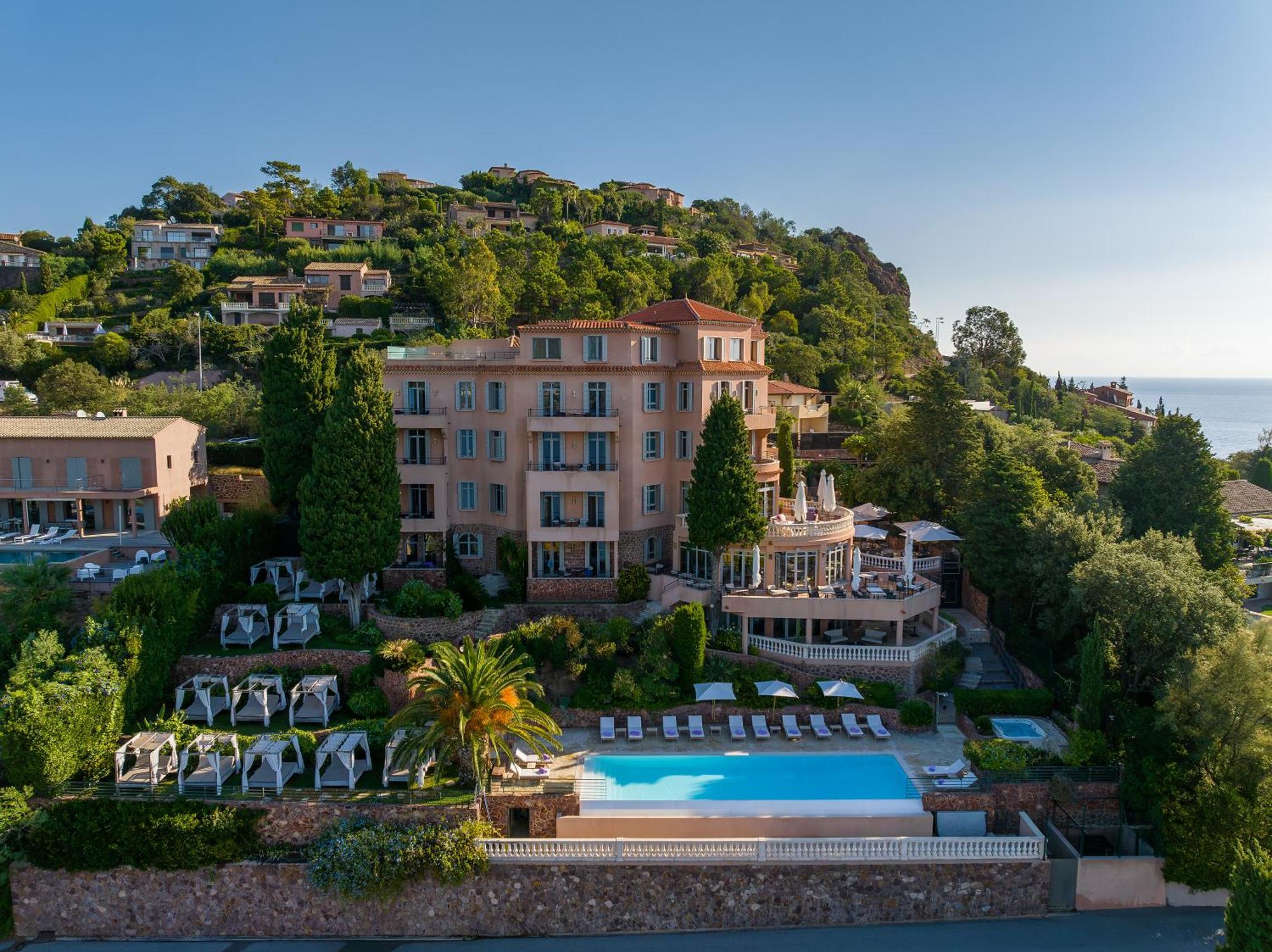 Tiara Yaktsa Côte d’Azur Hotel Theoule-sur-Mer Bagian luar foto